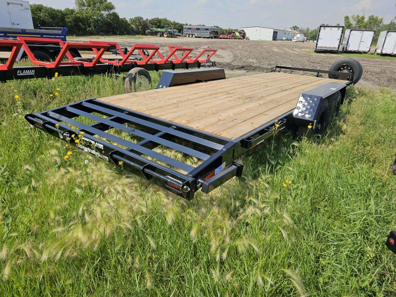2026 Southland LBA 8'6" x 22' Beavertail Flat Deck Trailer