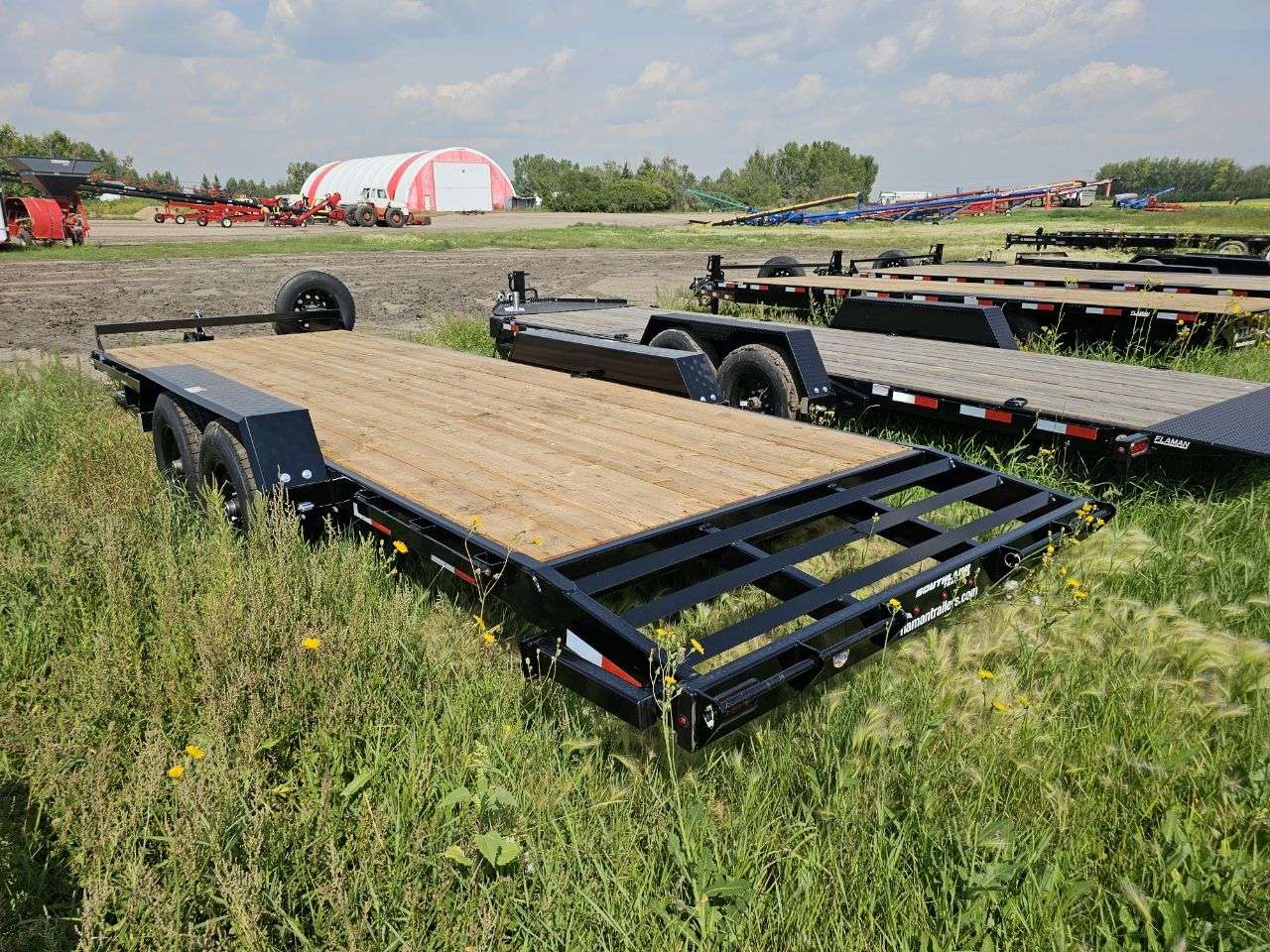 2026 Southland LBA 8'6" x 22' Beavertail Flat Deck Trailer
