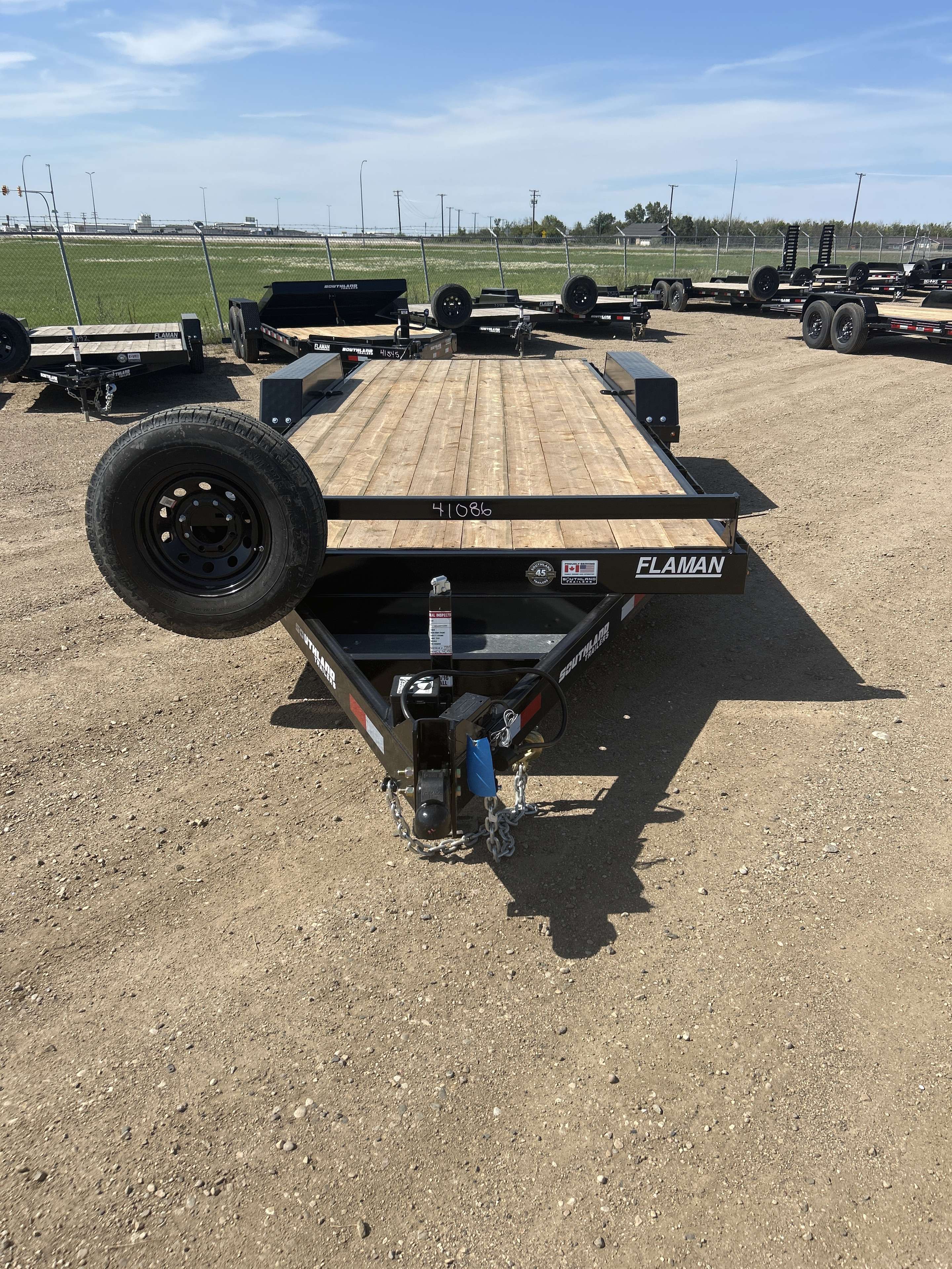 2026 Southland LBA 8'6" x 22' Beavertail Flat Deck Trailer