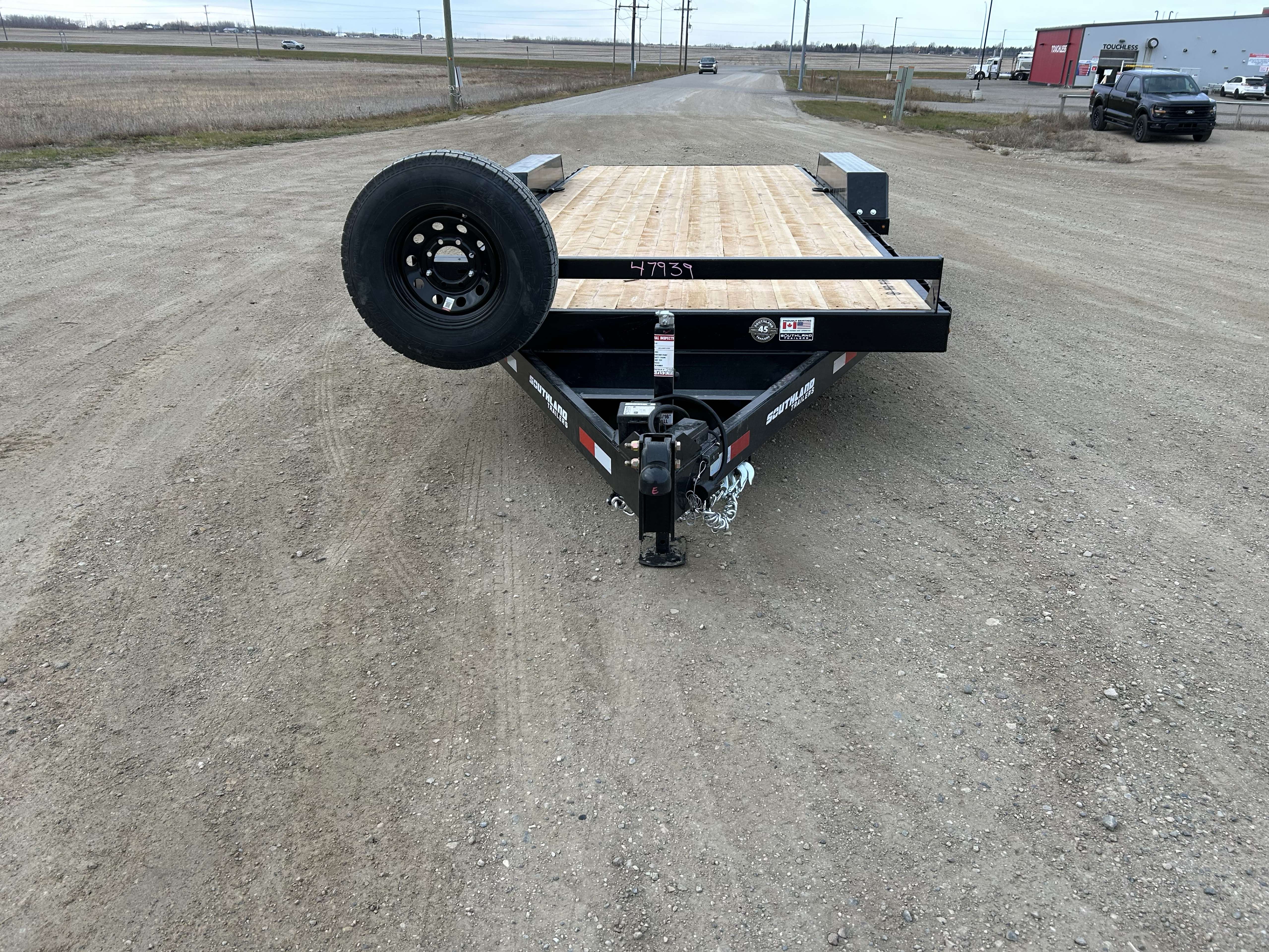 2026 Southland LBA 8'6" x 22' Beavertail Flat Deck Trailer