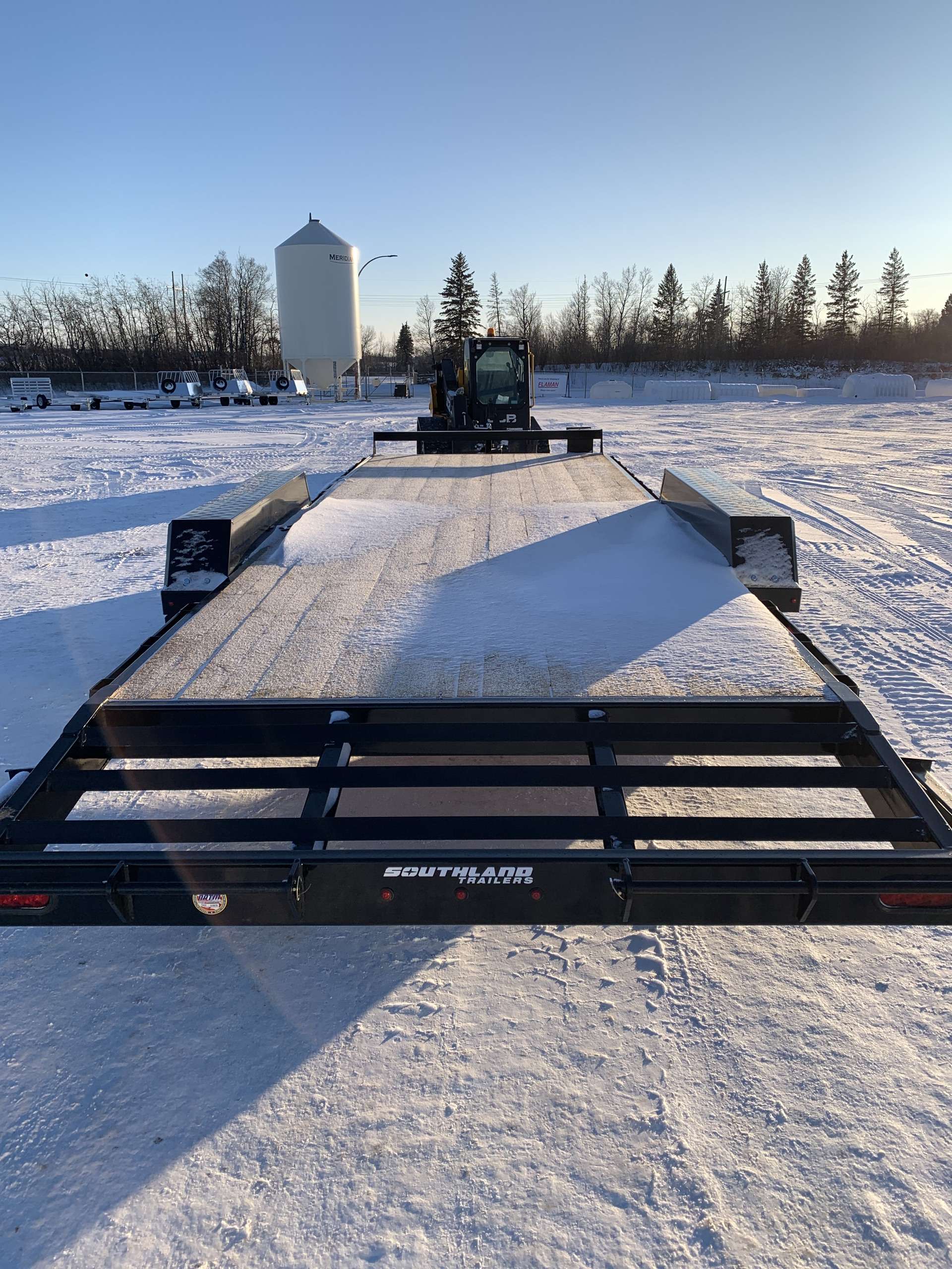 2026 Southland LBA 8'6" x 22' Beavertail Flat Deck Trailer
