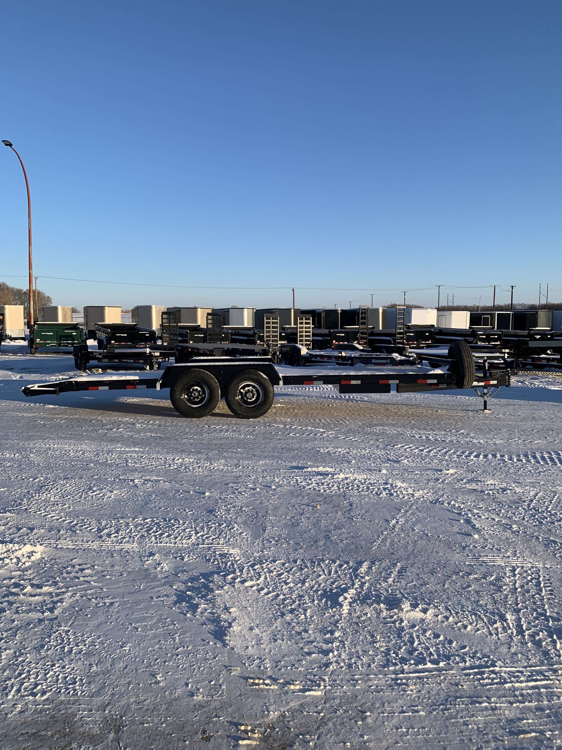2026 Southland LBA 8'6" x 22' Beavertail Flat Deck Trailer