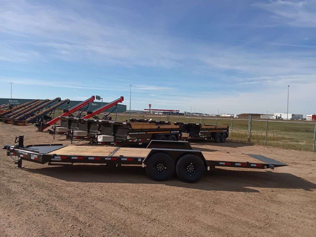 2026 Southland LBA 8'6" x 22' Partial Tilt Trailer