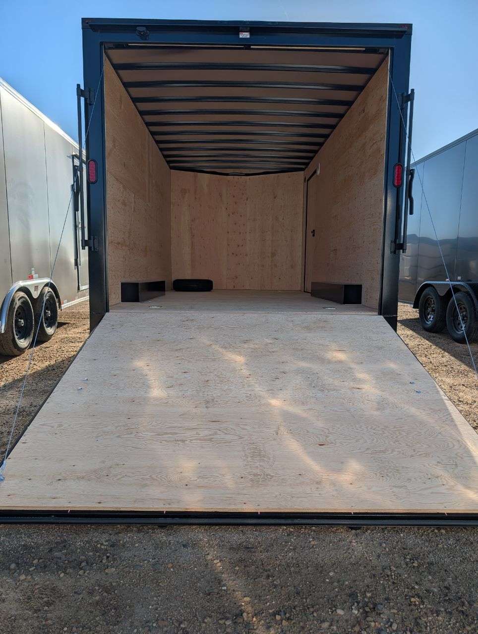2026 Southland LCH 8'6" x 16' + V-Nose Cargo