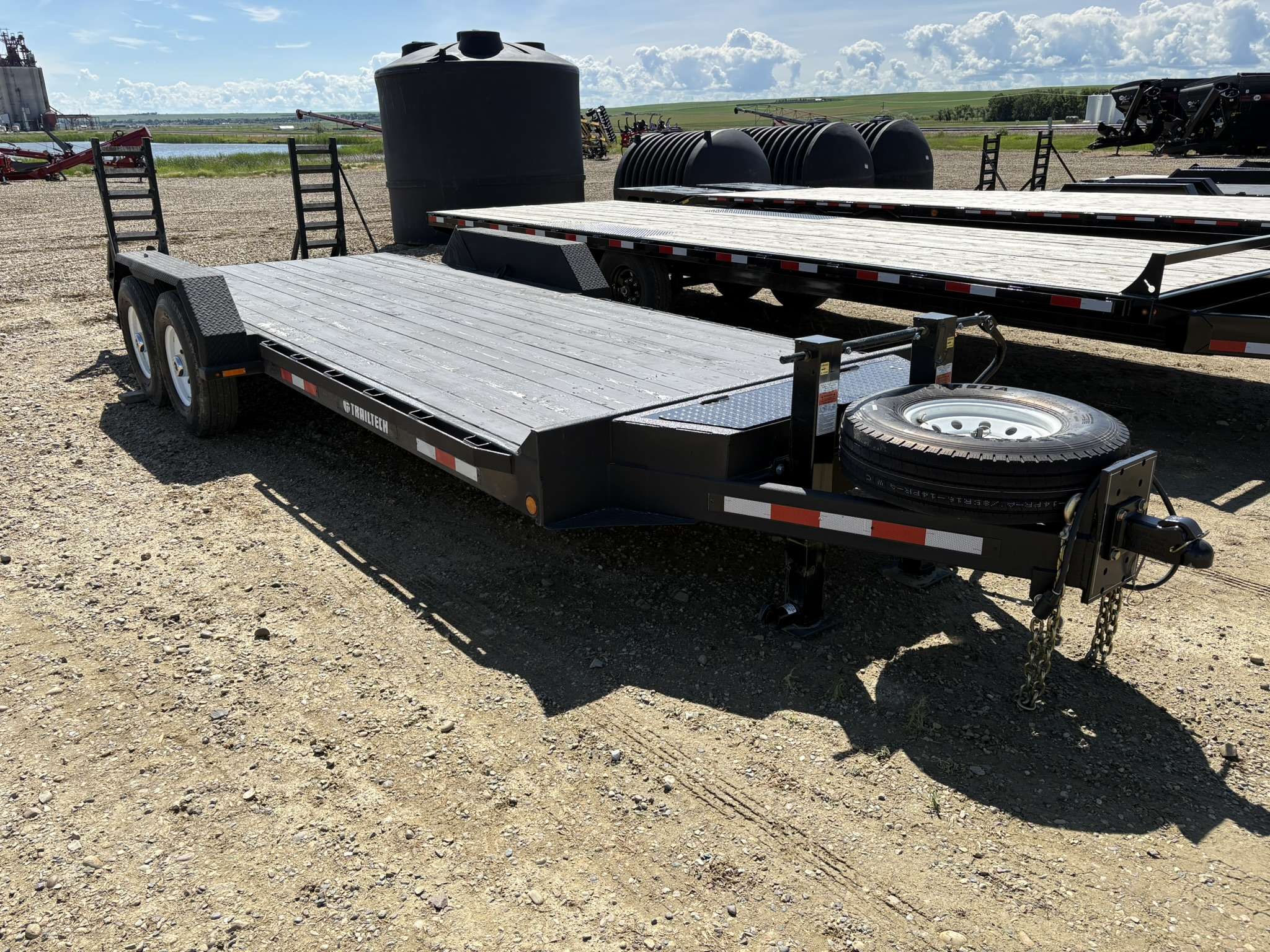 2026 Trailtech 18' + 2' BT Flat Deck Tandem 8K Trailer