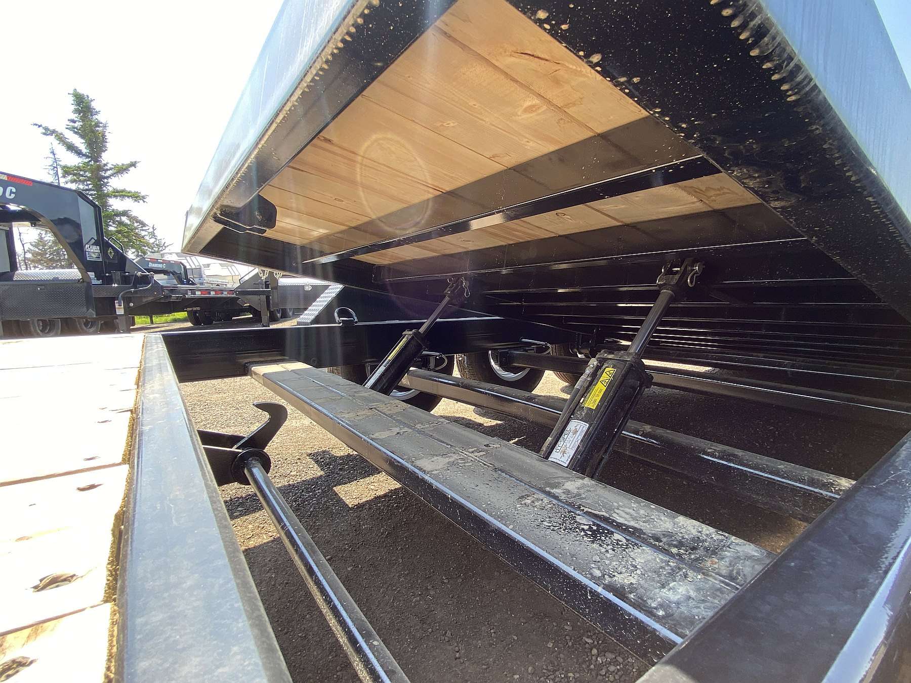 2026 Trailtech 24' Tri-Axle Tilt Deck Trailer