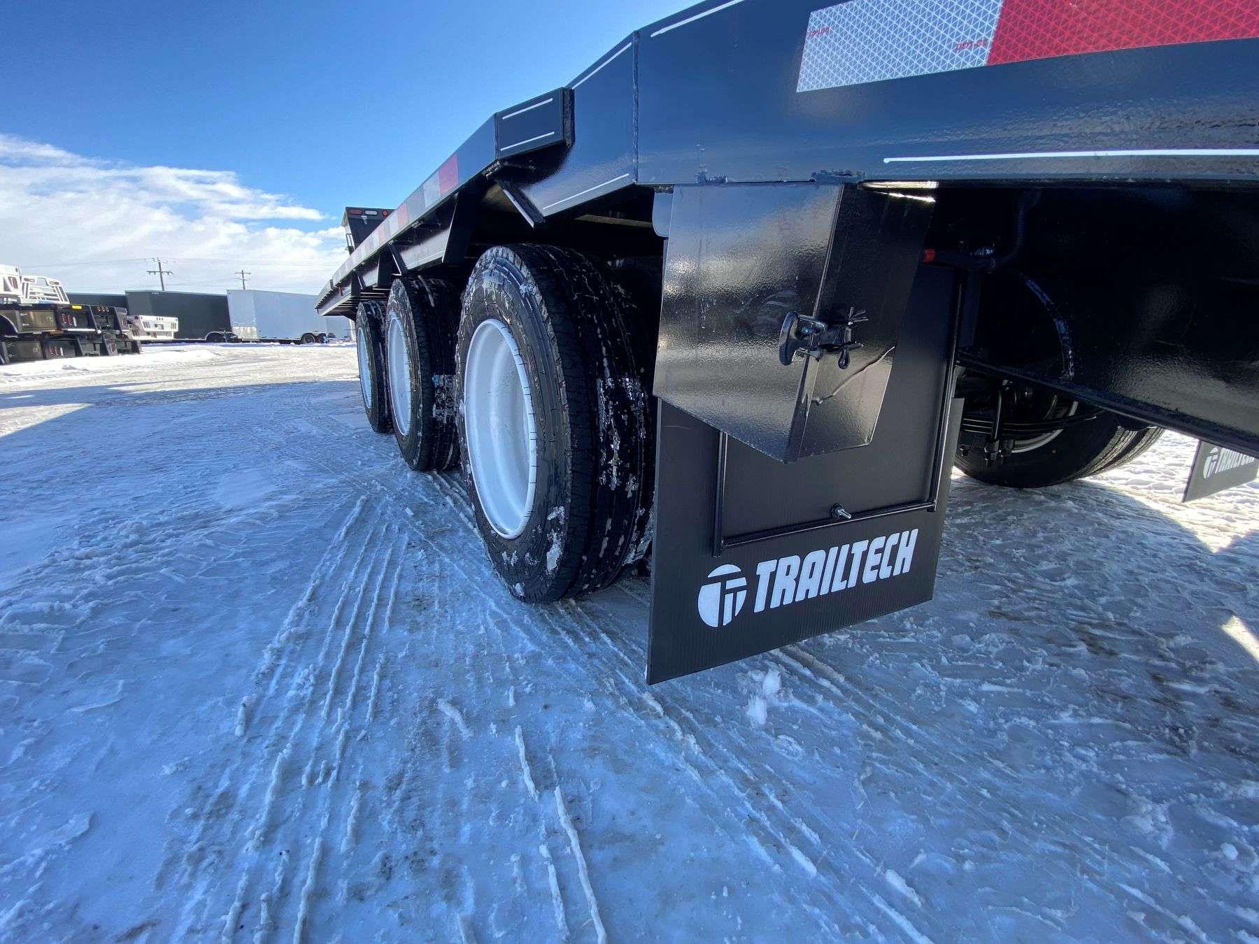 2026 Trailtech 28' + 5' Tri Axle Gooseneck Trailer