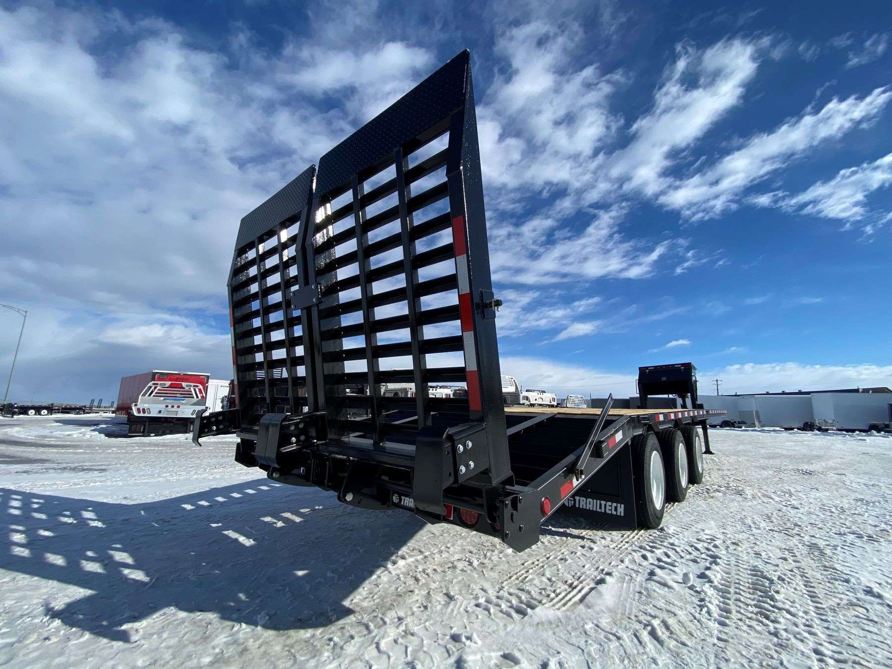 2026 Trailtech 28' Tri Axle Gooseneck Trailer