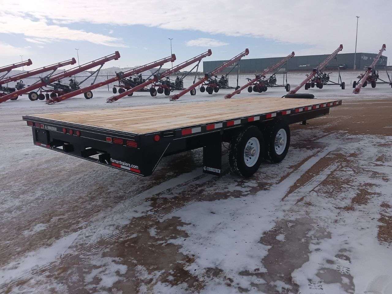 2026 Trailtech 8'6" x 20' Deckover Trailer