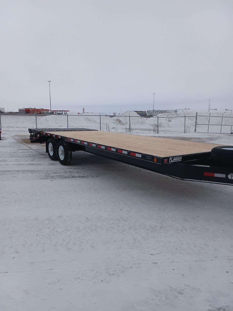 2026 Trailtech 8'6" x 25' Beavertail Deckover Trailer