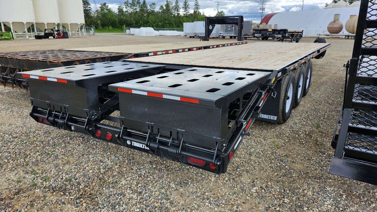 2026 Trailtech 8'6" x 28'9" Beavertail Deckover Trailer