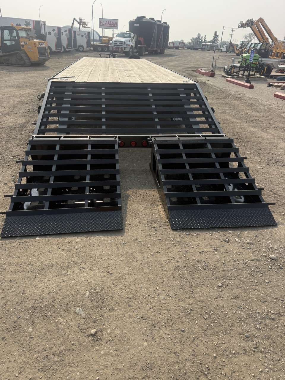 2026 Trailtech 8'6" x 28'9" Beavertail Deckover Trailer