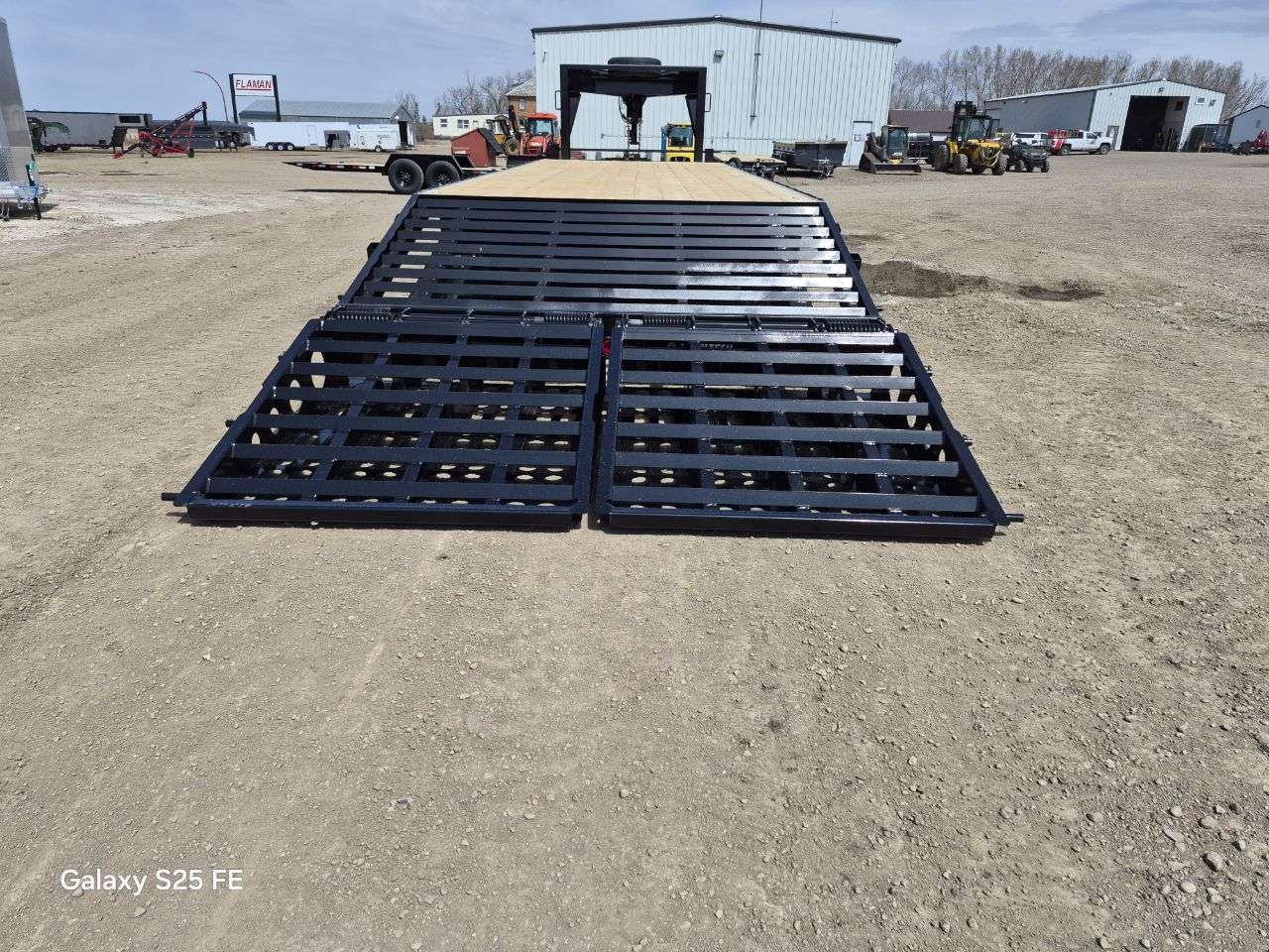 2026 Trailtech 8'6" x 29'6" GN Beavertail Deckover Trailer