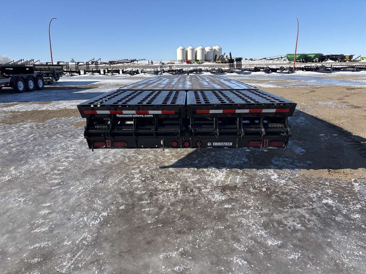 2026 Trailtech 8'6" x 31' Beavertail Flat Deck Trailer