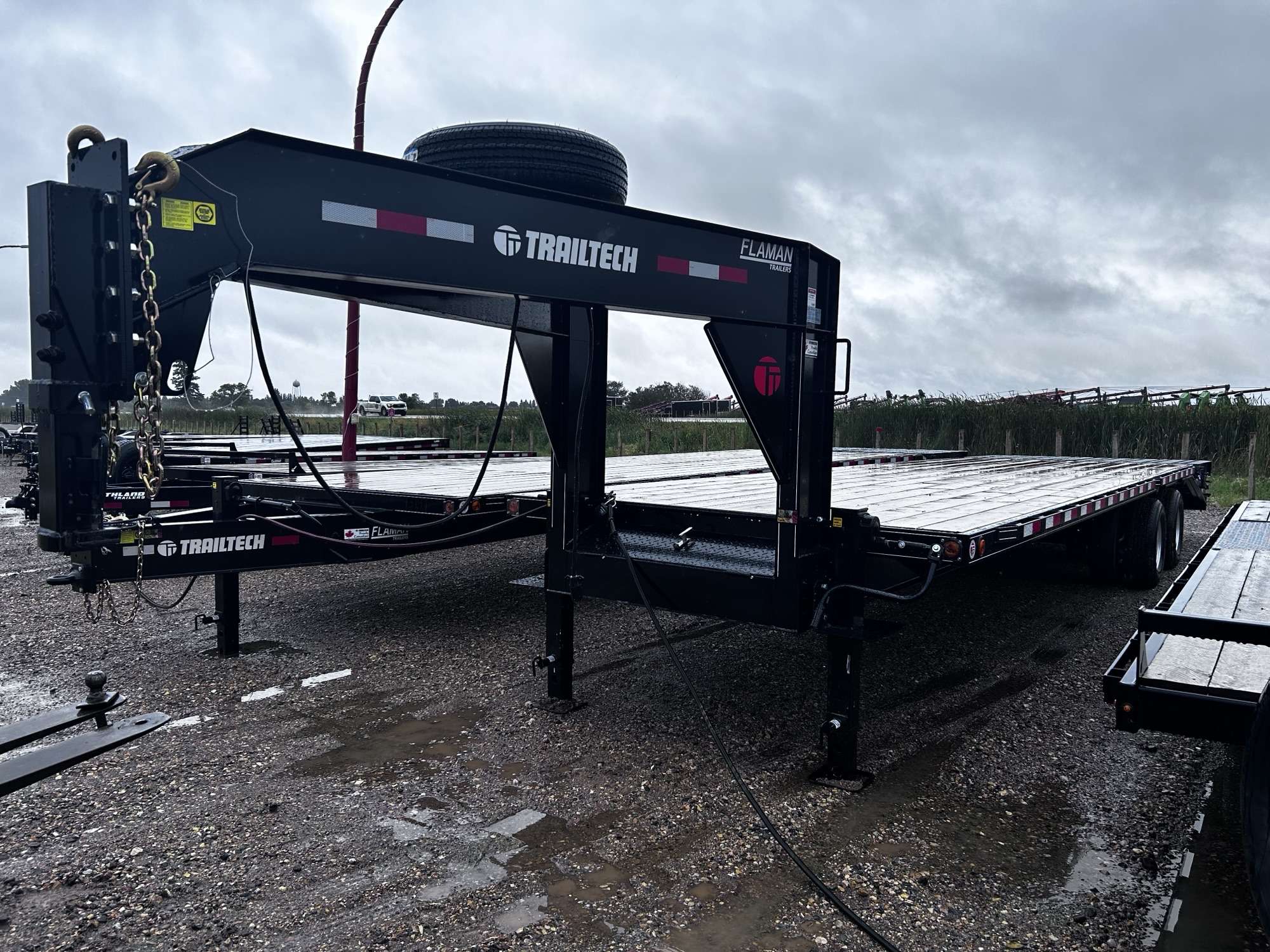 2026 Trailtech 8'6" x 31' GN Beavertail Flat Deck Trailer
