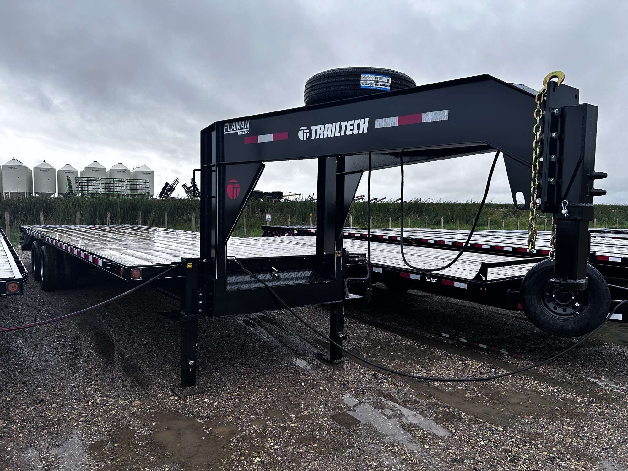 2026 Trailtech 8'6" x 31' GN Beavertail Flat Deck Trailer