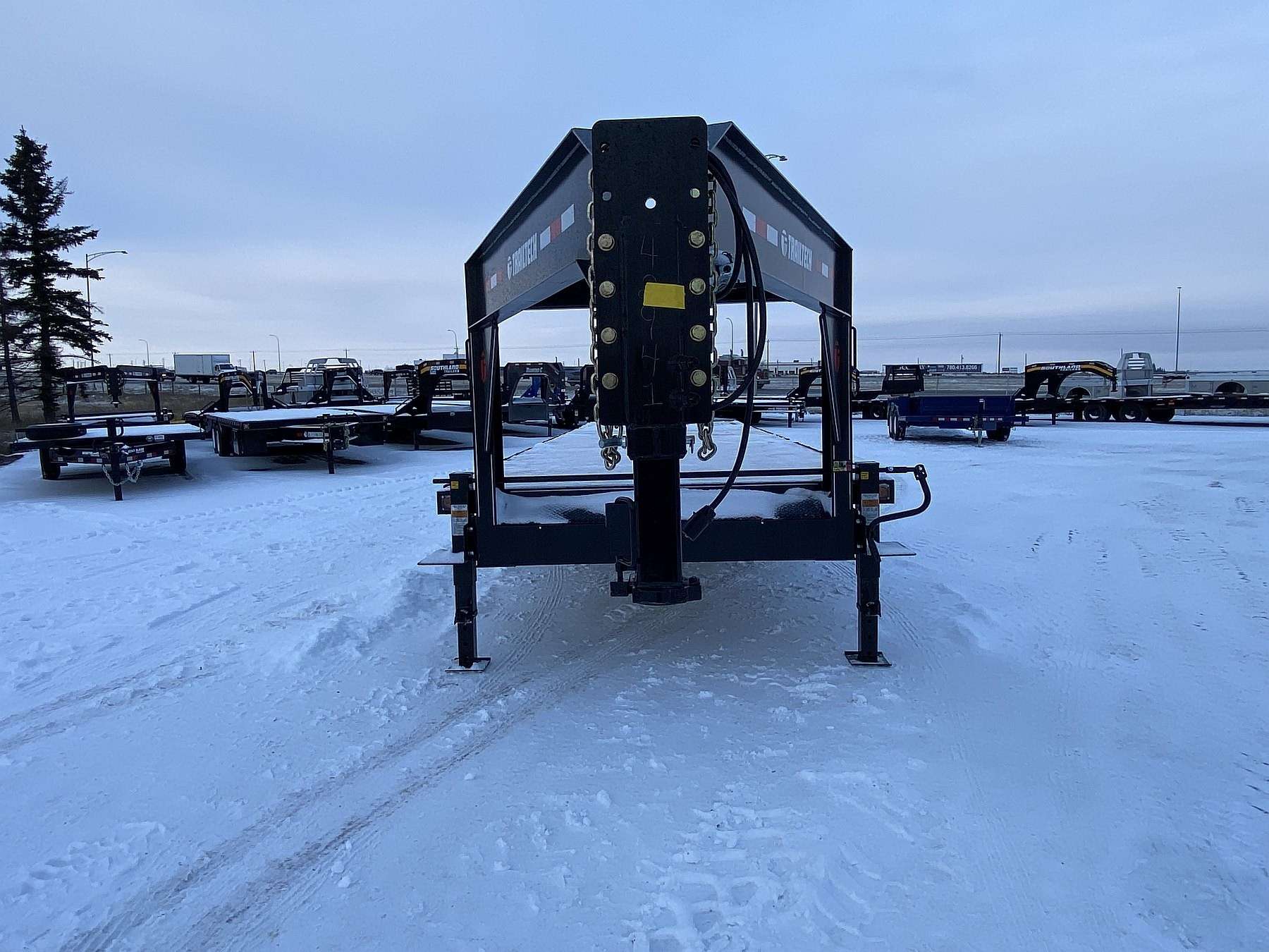 2026 Trailtech Essential Series 24' Tri-Axle Gooseneck