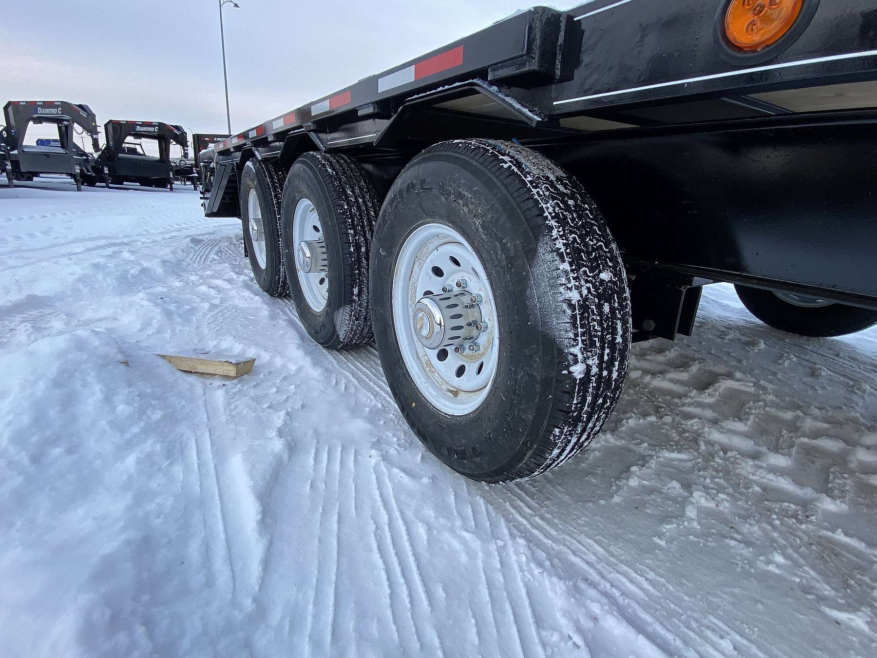 2026 Trailtech Essential Series 24' Tri-Axle Gooseneck