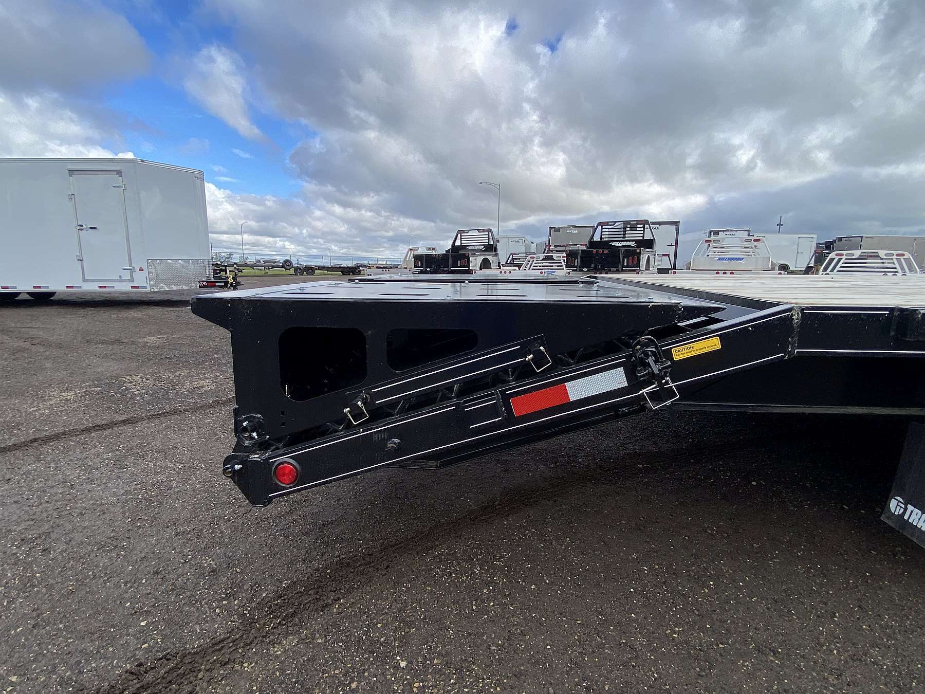 2026 Trailtech Essential Series 24' Tri-Axle Gooseneck