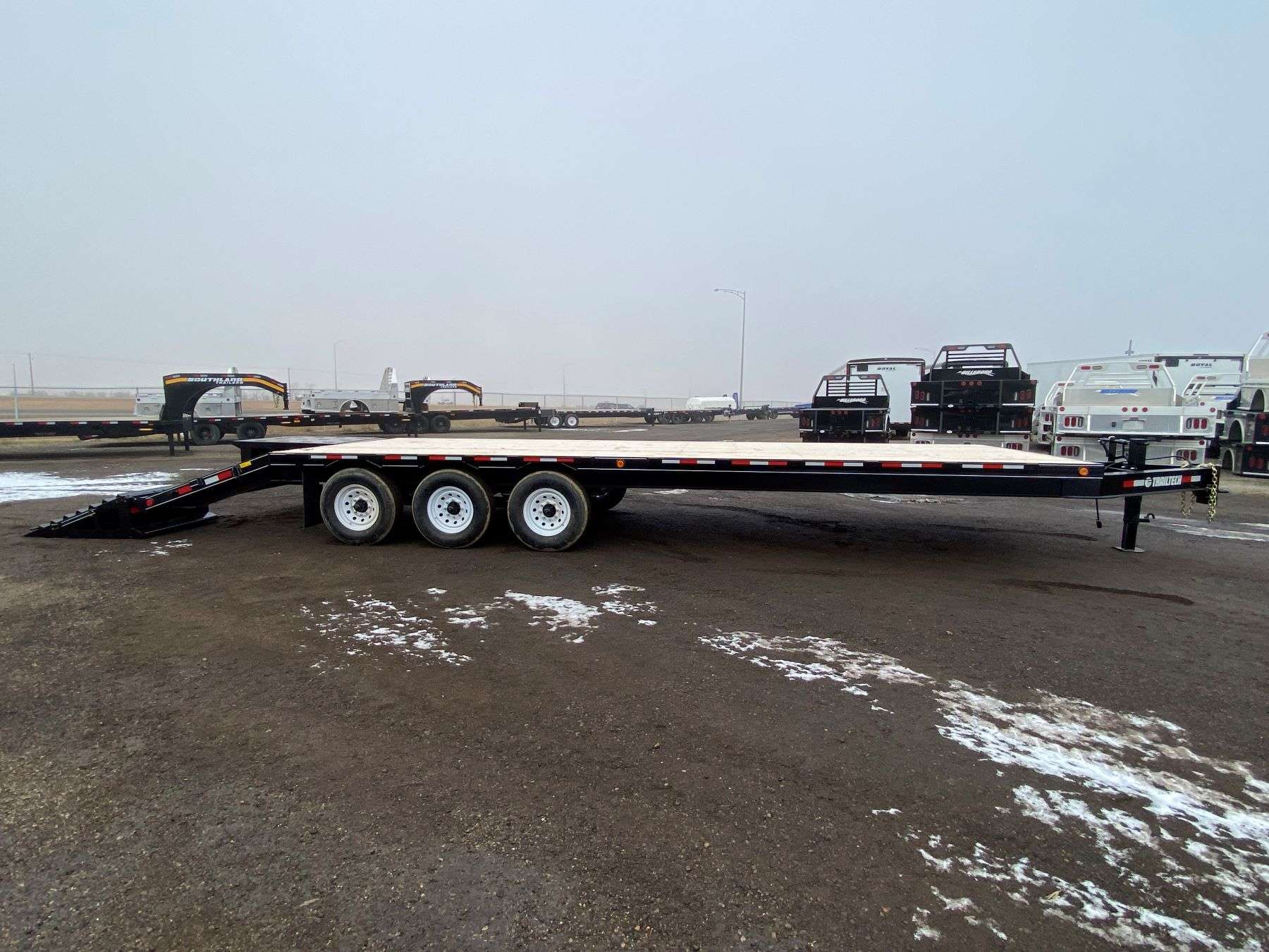 2026 Trailtech Essential Series 24' Tri-Axle Highboy Trailer