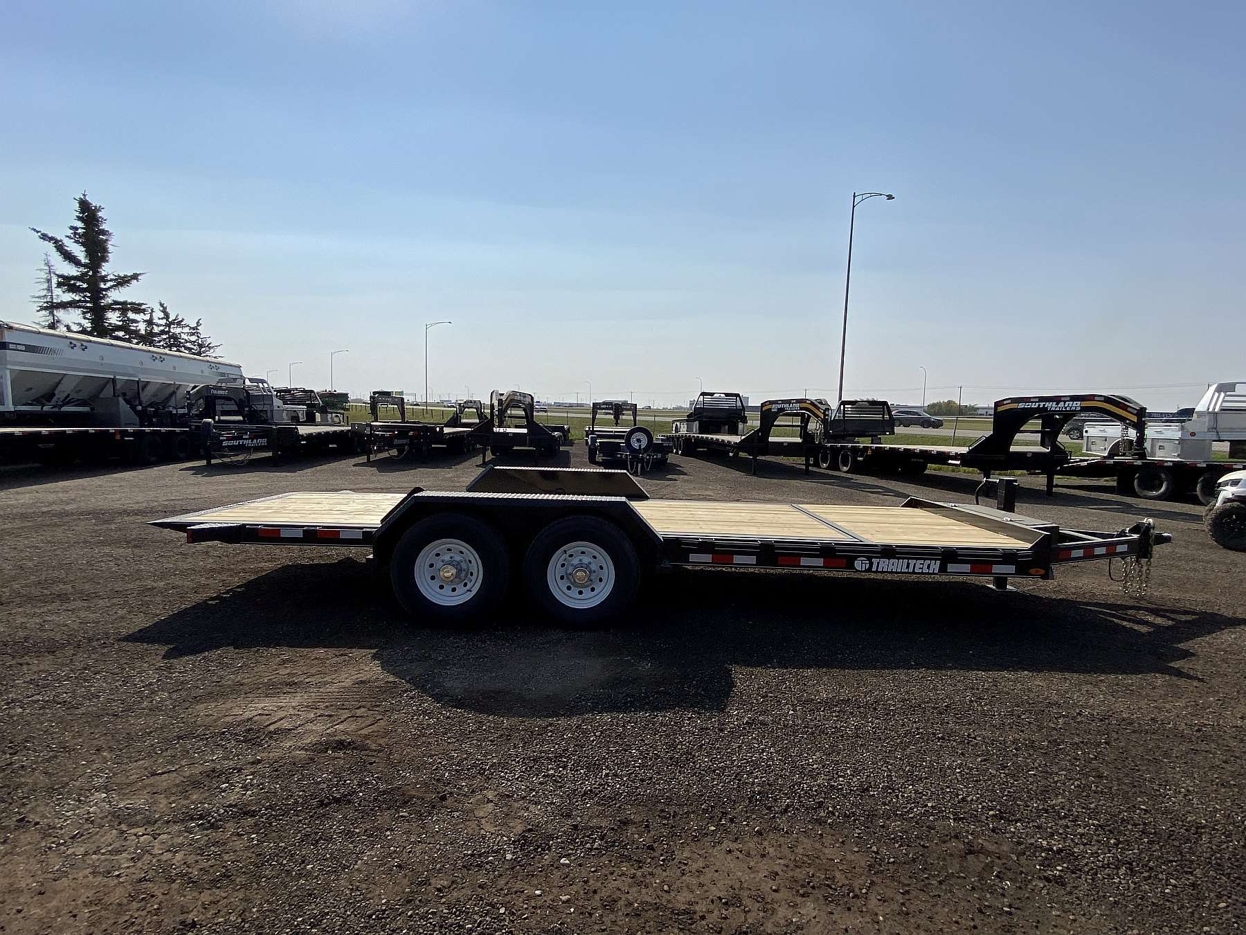 2026 Trailtech L270- 20' Tilt Deck Trailer
