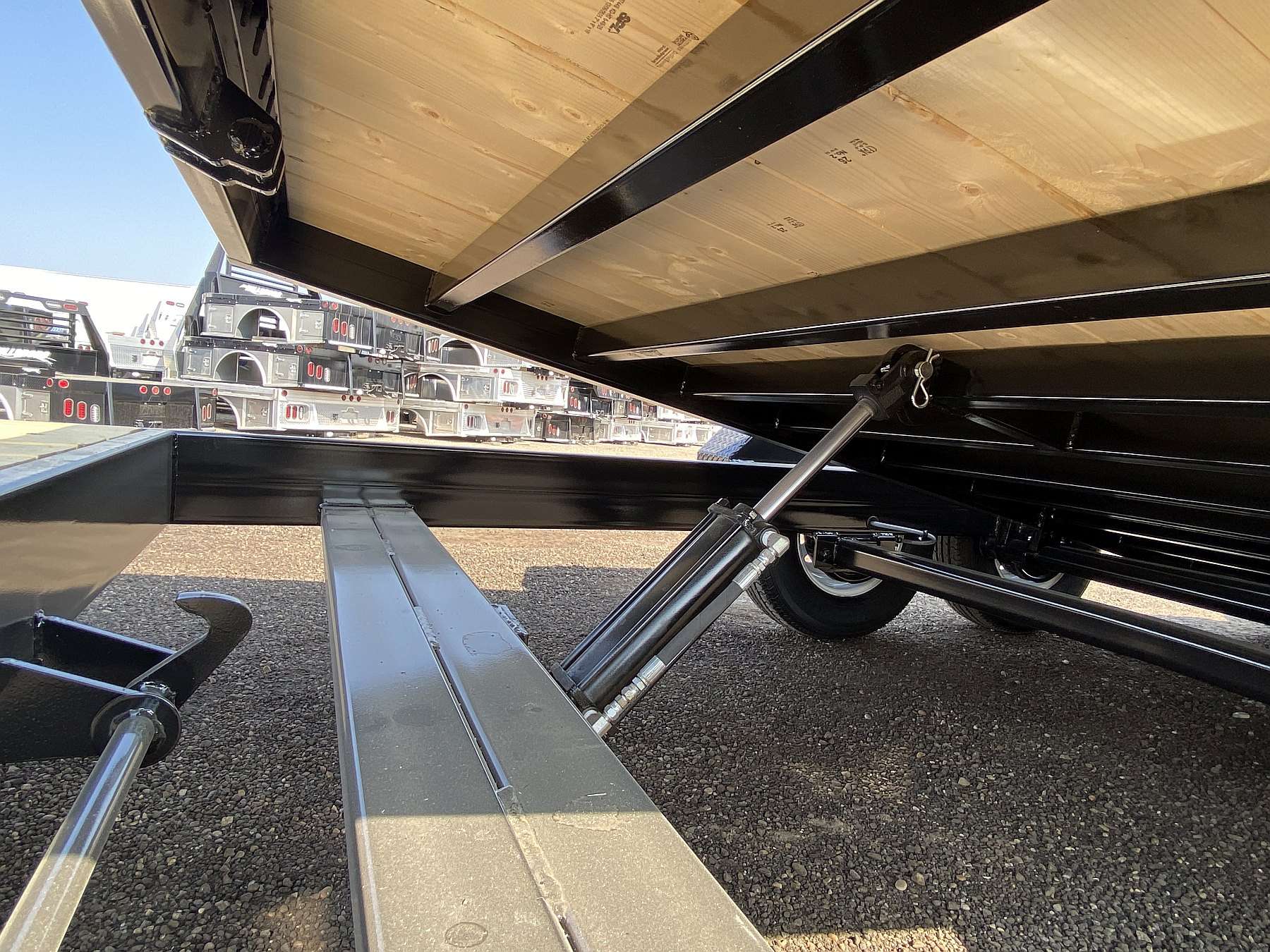 2026 Trailtech L270- 20' Tilt Deck Trailer