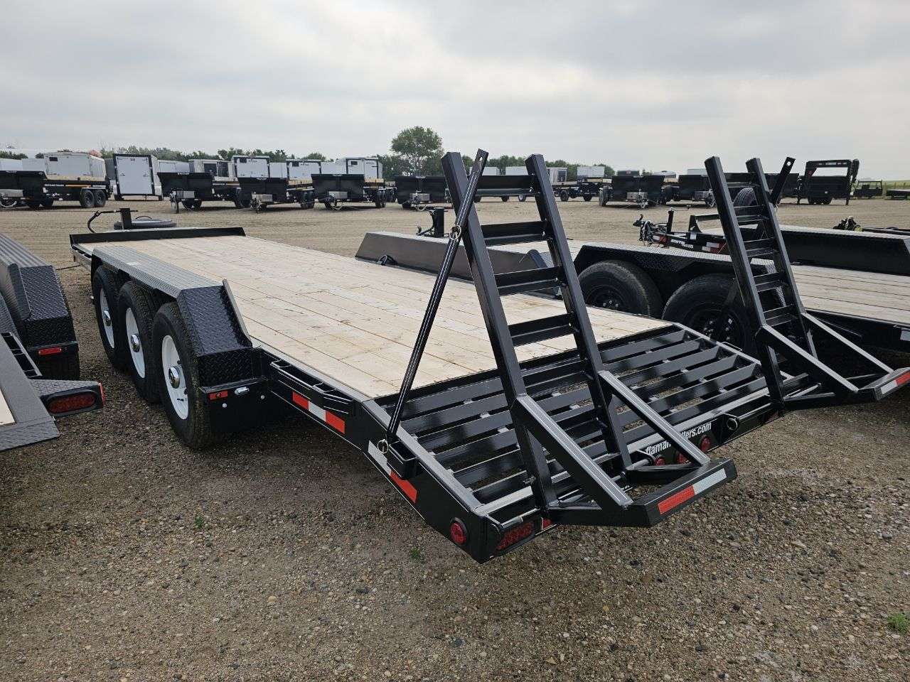2026 Trailtech L370 8'6" x 24' Beavertail Flat Deck Trailer