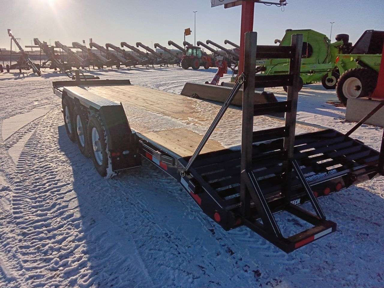 2026 Trailtech L370 8'6" x 24' Beavertail Flat Deck Trailer