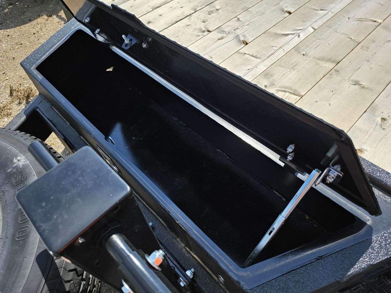 2026 Trailtech L370 8'6" x 24' Partial Tilt Trailer