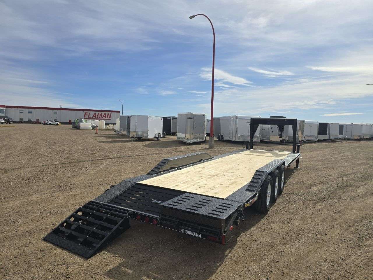 2026 Trailtech L370 8'6" x 30' Beavertail Flat Deck Trailer