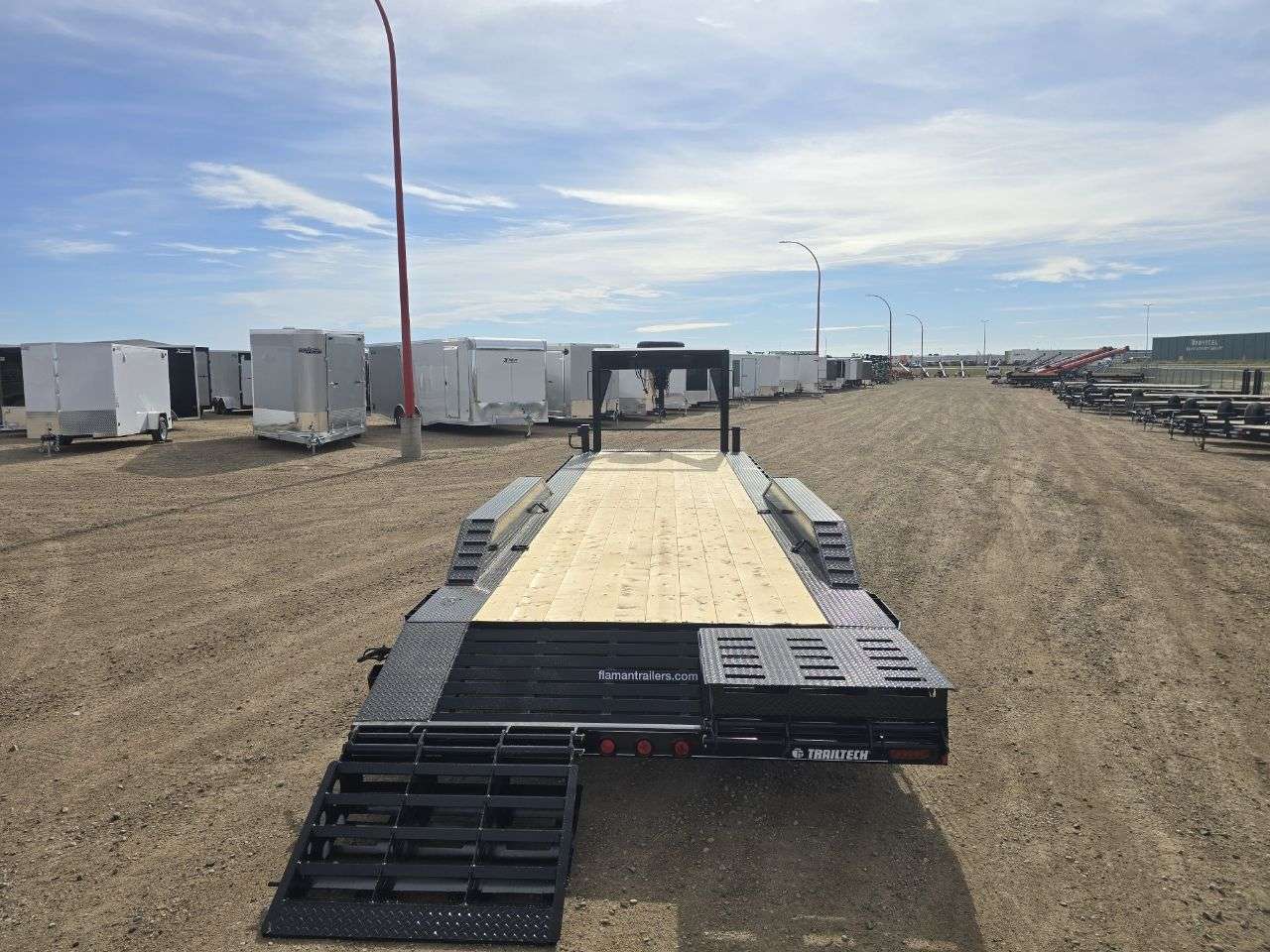 2026 Trailtech L370 8'6" x 30' Beavertail Flat Deck Trailer