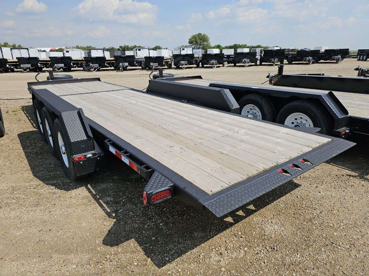 2026 Trailtech L370T 8'6" x 24' Beavertail Flat Deck Trailer