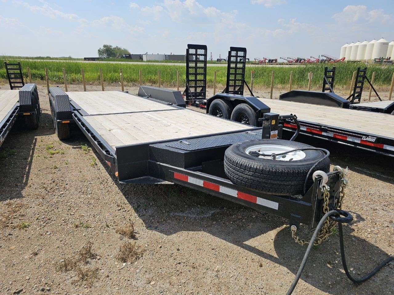 2026 Trailtech L370T 8'6" x 24' Beavertail Flat Deck Trailer