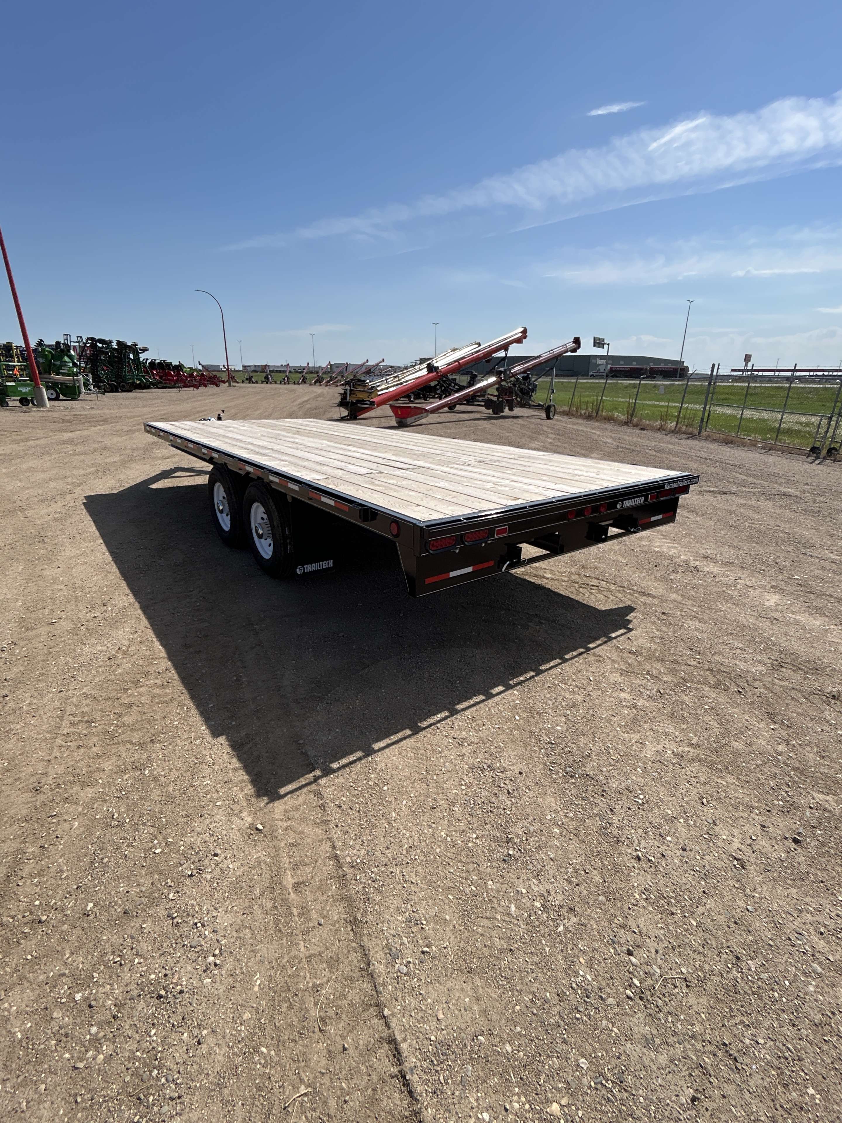 2026 Trailtech PH270 8'6" x 20' Deckover Trailer
