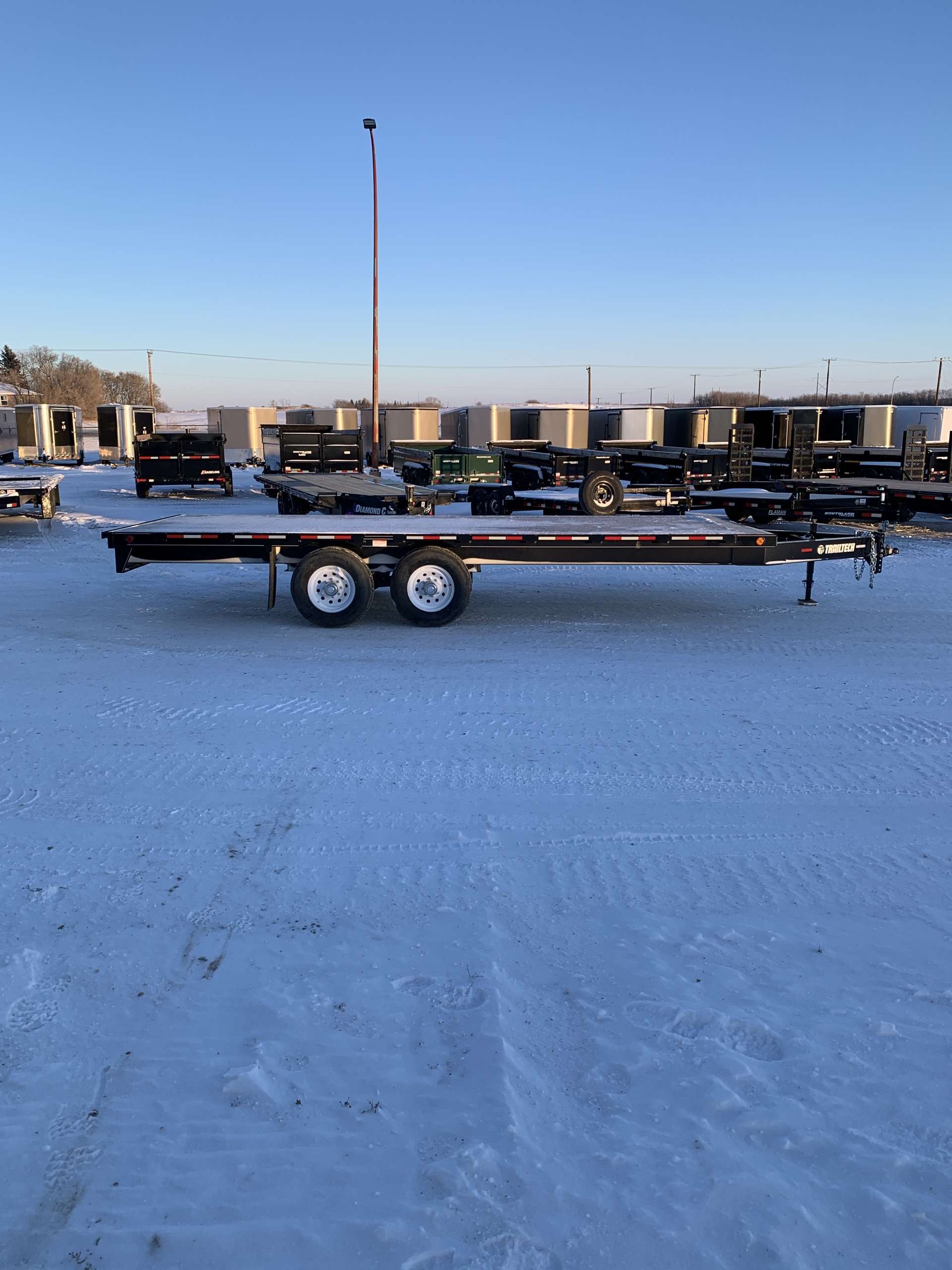 2026 Trailtech PH270 8'6" x 20' Deckover Trailer