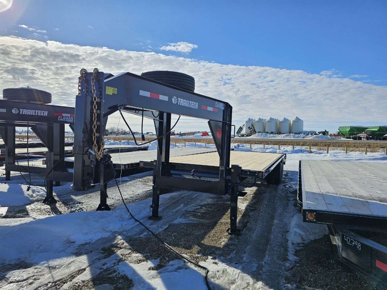 2026 Trailtech TD210 8'6" x 31' GN BT Flat Deck Trailer