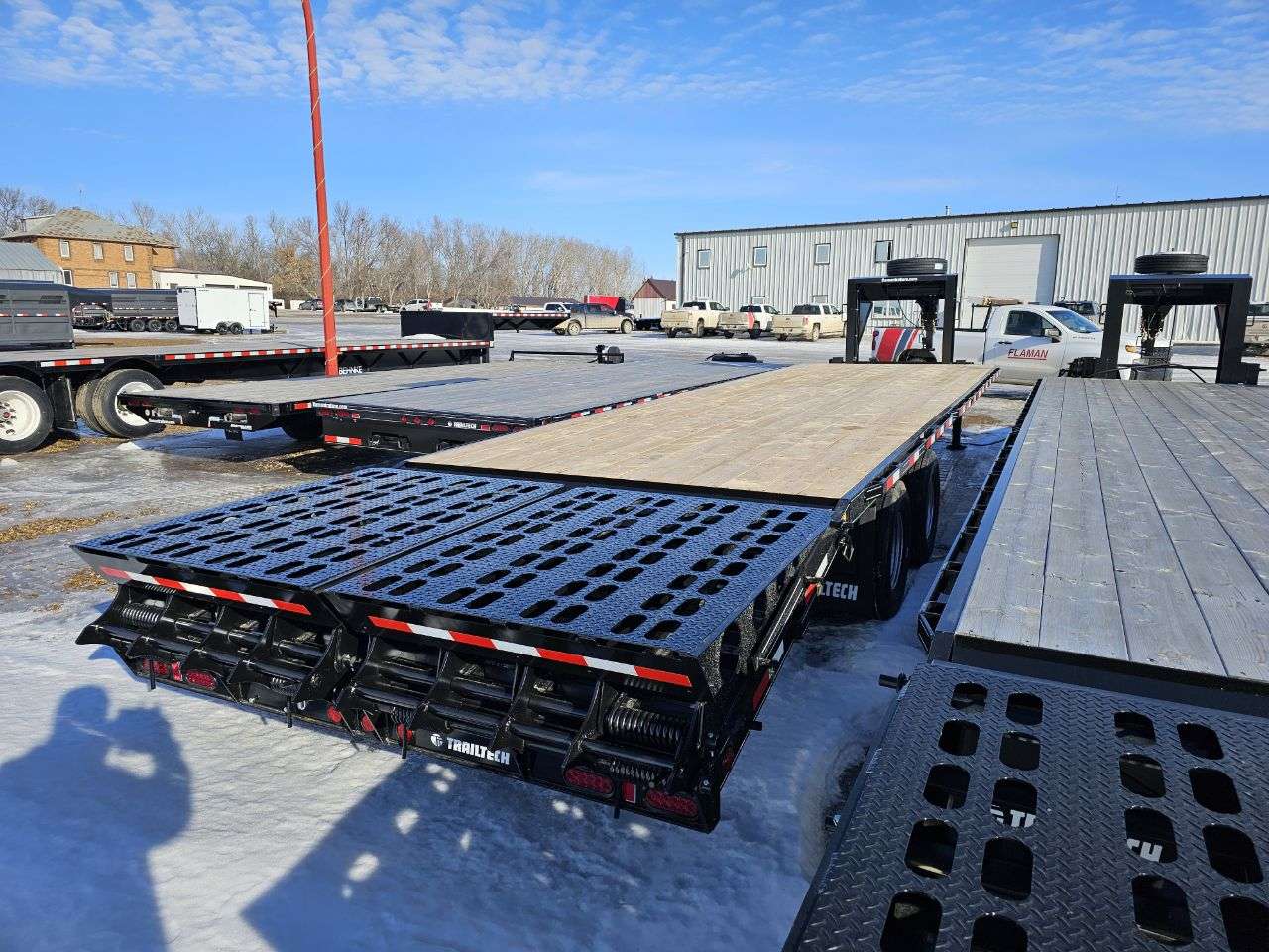 2026 Trailtech TD210 8'6" x 31' GN BT Flat Deck Trailer