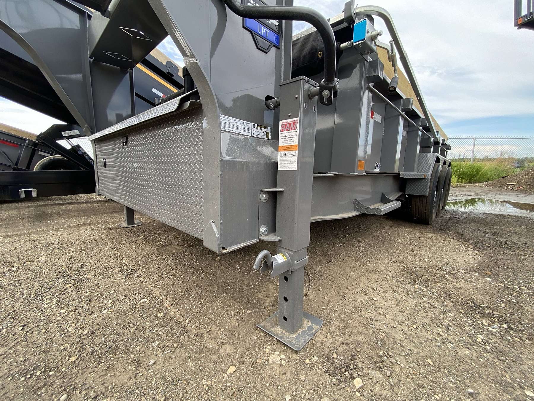 2027 Diamond C 16' Tri-axle Gooseneck Dump Trailer