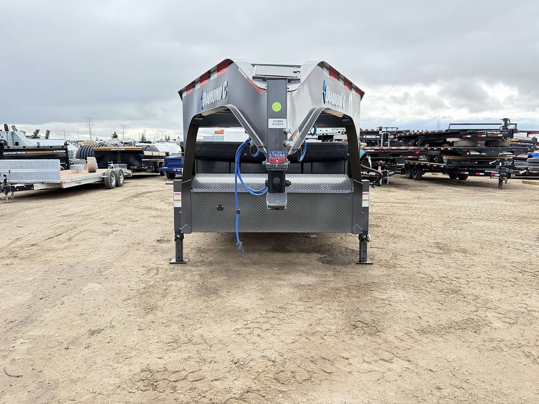 2027 Diamond C 16' Tri-axle Gooseneck Dump Trailer
