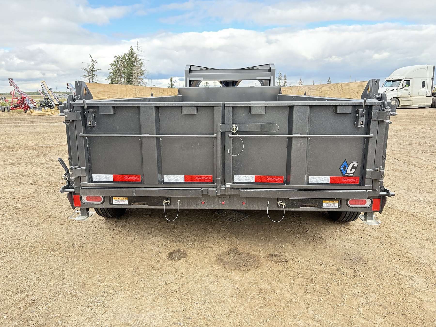 2027 Diamond C 16' Tri-axle Gooseneck Dump Trailer