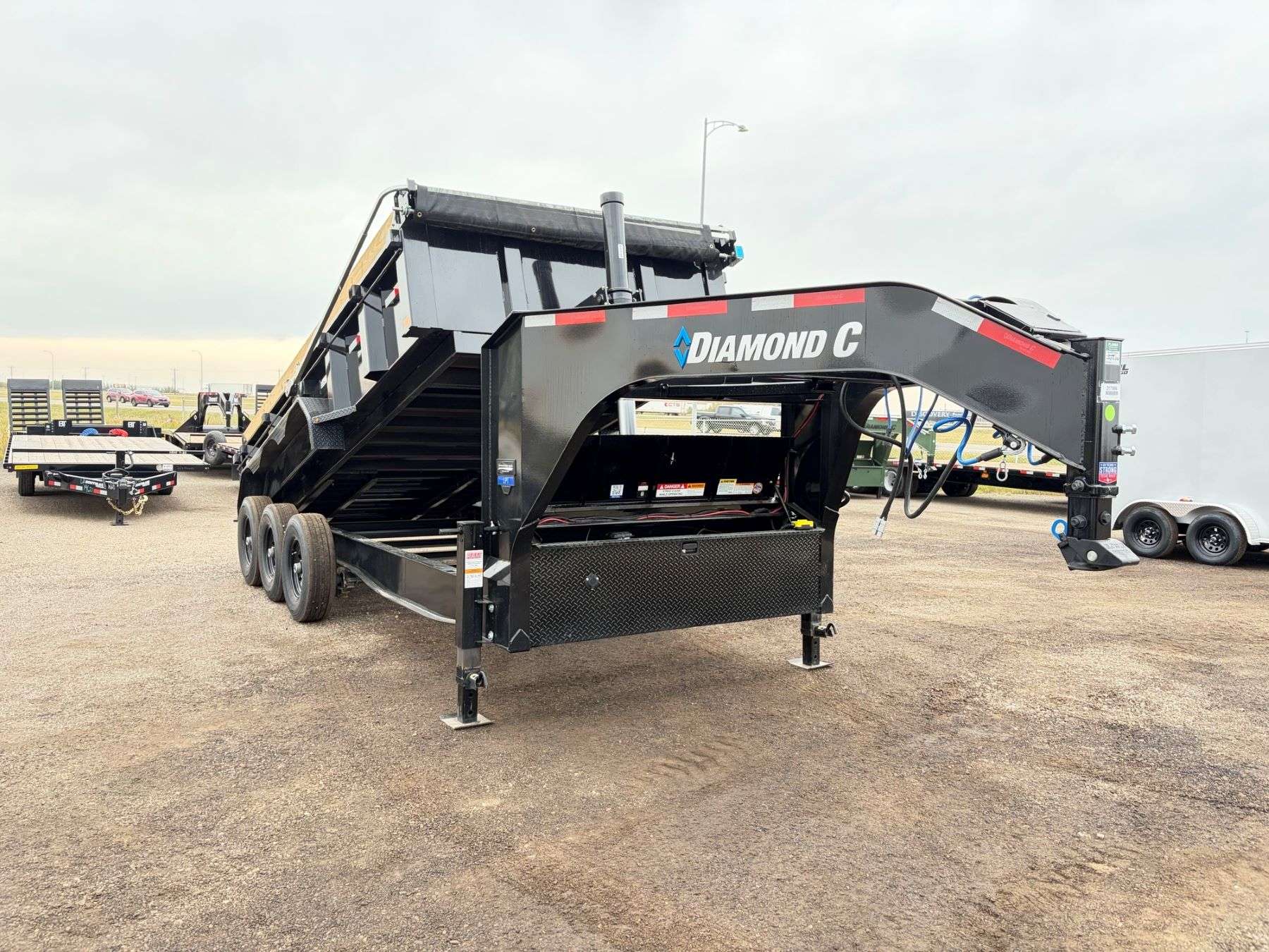 2027 Diamond C 16' Tri-axle Gooseneck Dump Trailer
