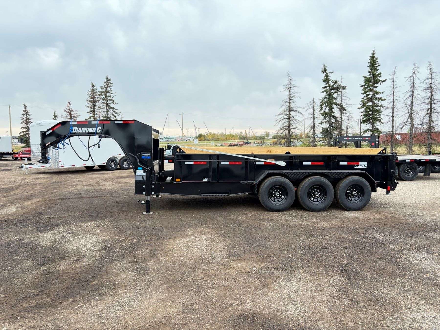 2027 Diamond C 16' Tri-axle Gooseneck Dump Trailer