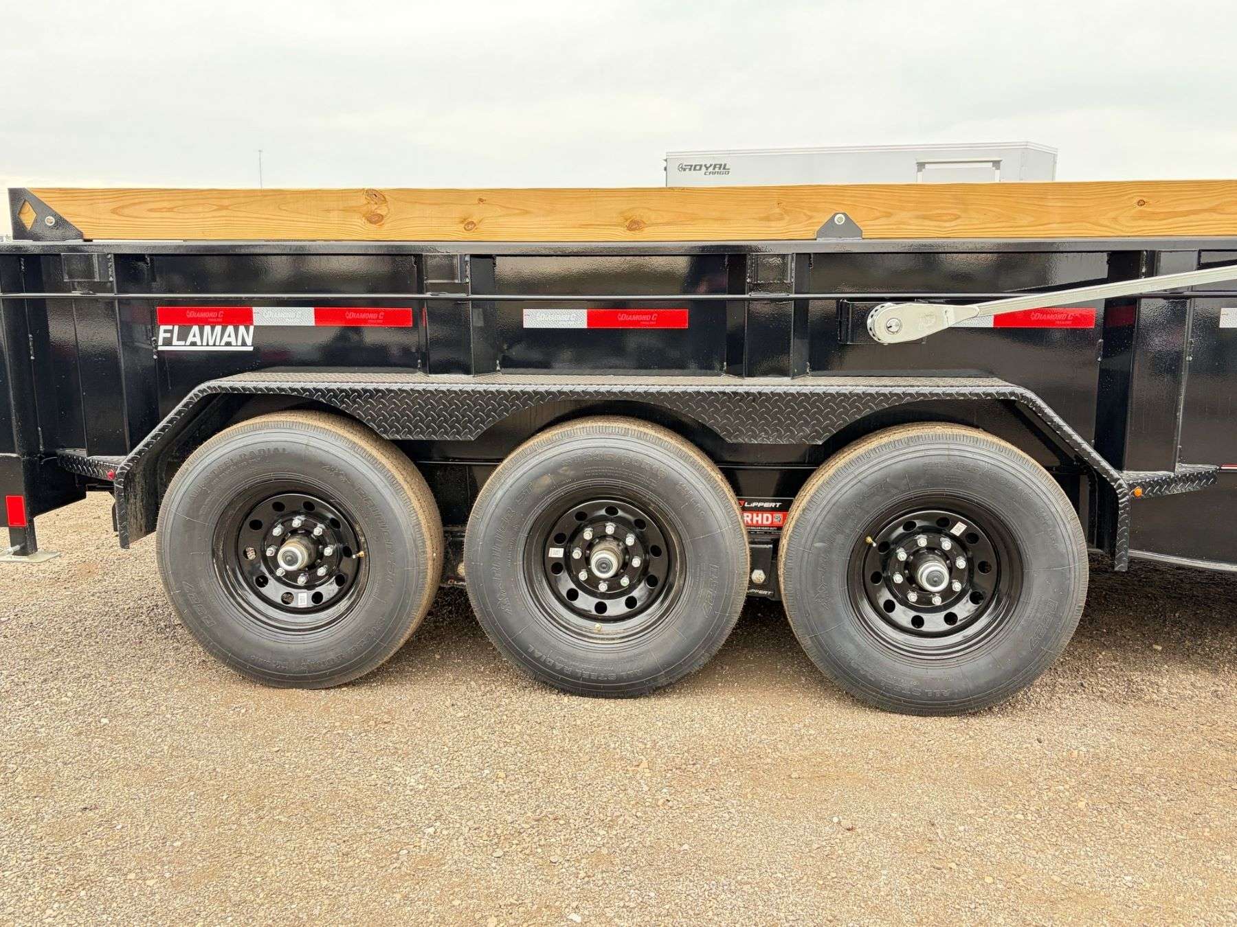 2027 Diamond C 16' Tri-axle Gooseneck Dump Trailer
