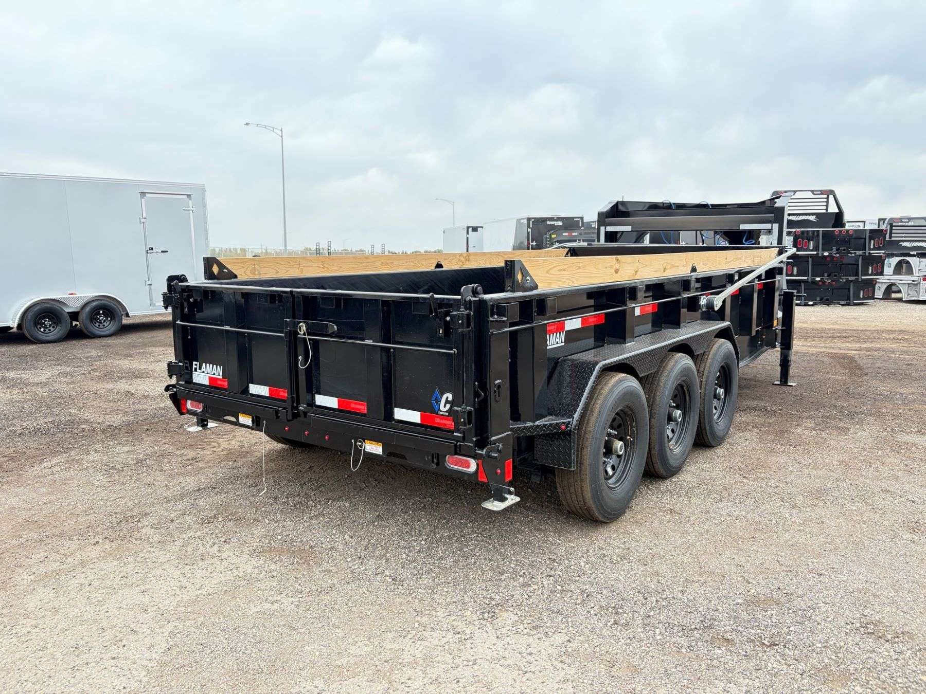 2027 Diamond C 16' Tri-axle Gooseneck Dump Trailer