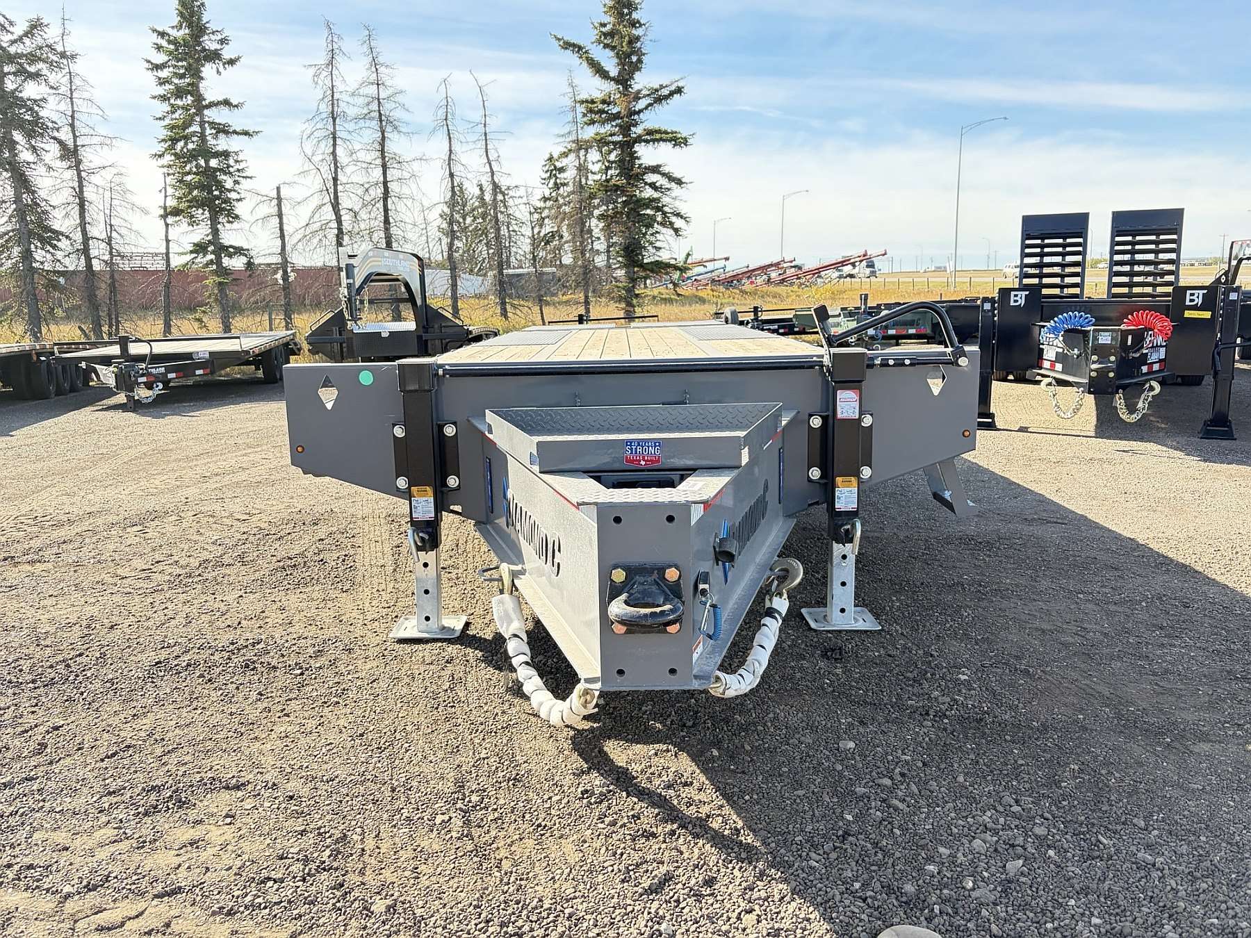 2027 Diamond C 32' Pintle Hitch Equipment Trailer