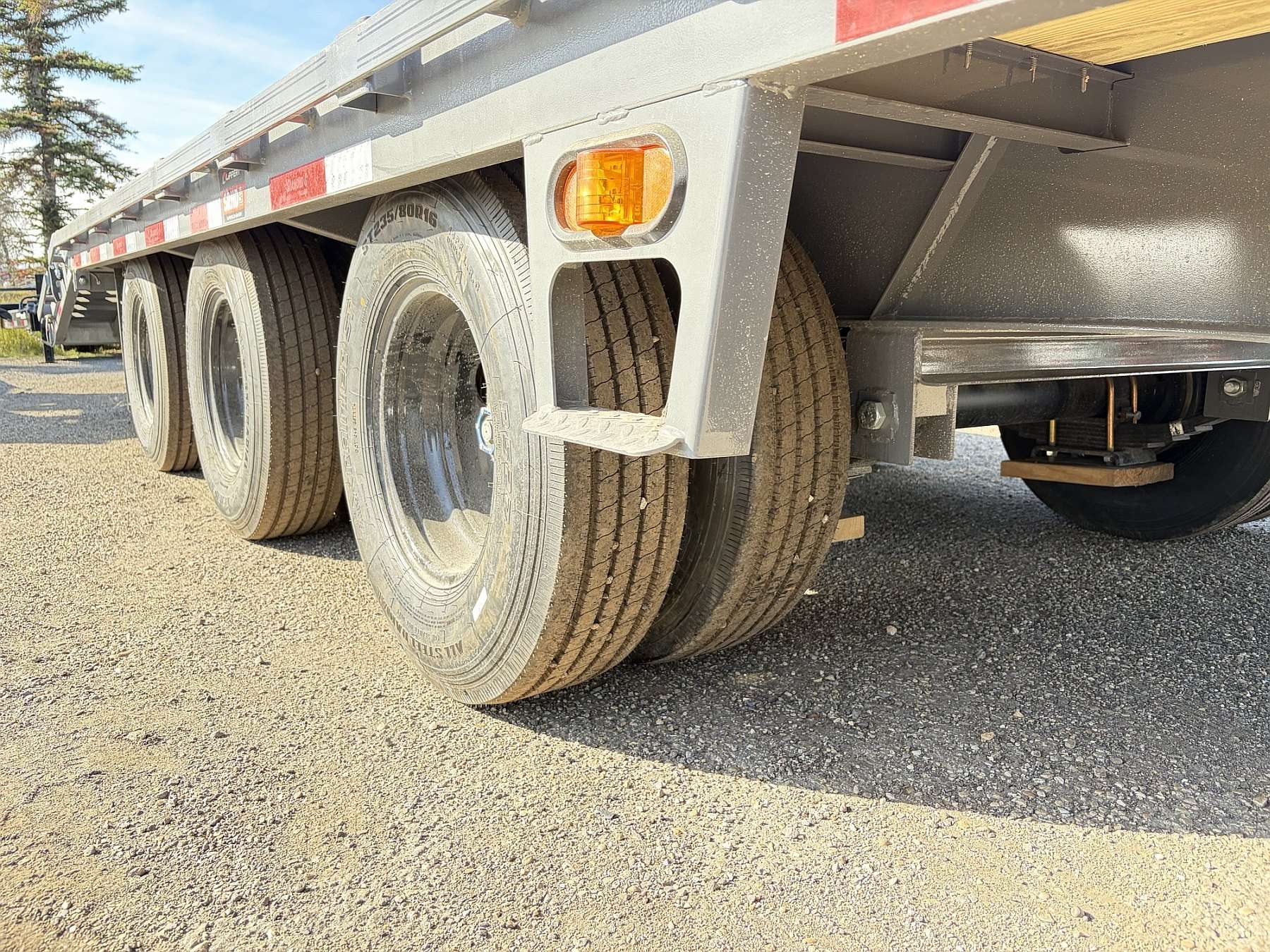2027 Diamond C 32' Pintle Hitch Equipment Trailer
