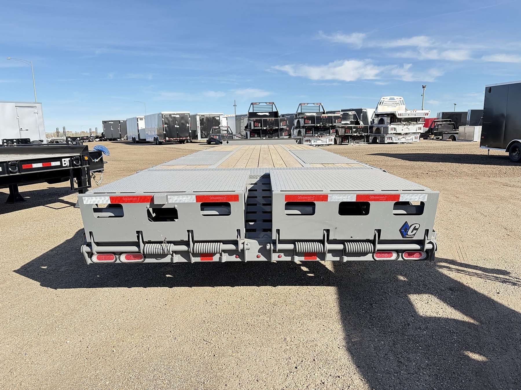 2027 Diamond C 32' Pintle Hitch Equipment Trailer