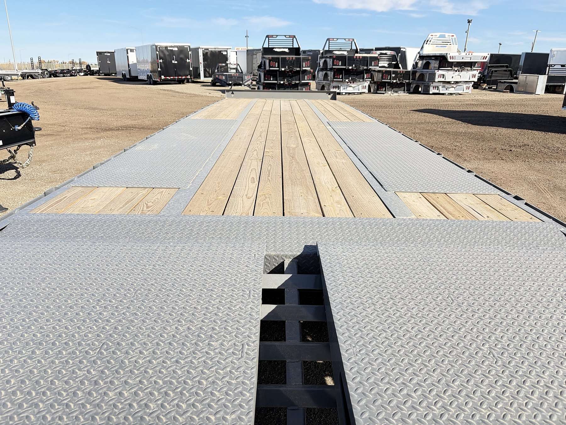 2027 Diamond C 32' Pintle Hitch Equipment Trailer