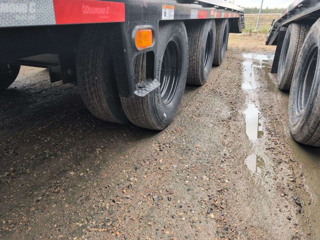 2027 Diamond C 8'6" x 35' GN Beavertail Flat Deck Trailer