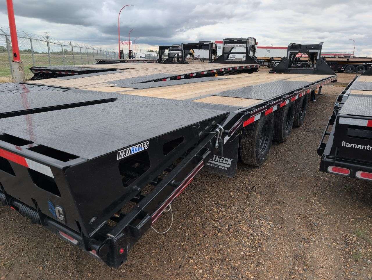 2027 Diamond C 8'6" x 35' GN Beavertail Flat Deck Trailer